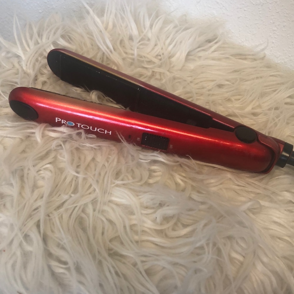Protouch hair straightener
